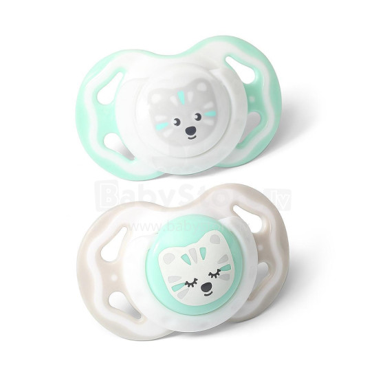 Symmetrical silicone soother 6-18m