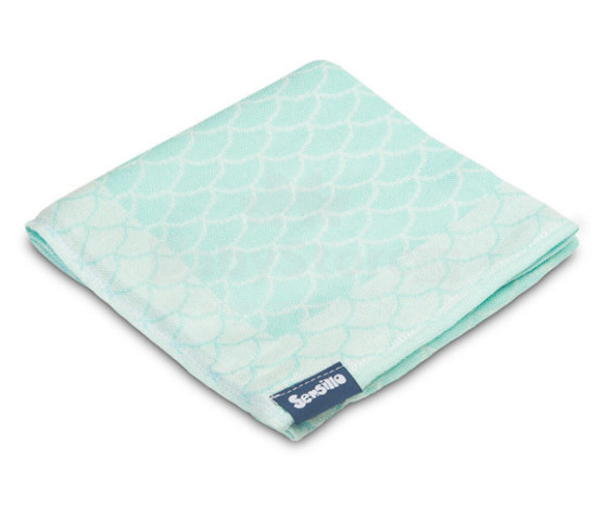 Bamboo and cotton diaper – mint scales