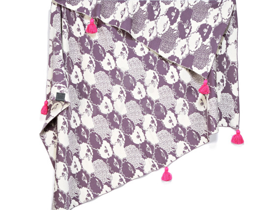 La Millou Art. 83612 Mr. Big Cotton Tender Blanket Pinky Lawender Sheep Limited Edition Augstākās kvalitātes divpusēja sedziņa ar kapuci (95x125 cm)
