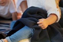 Knitted Blanket – navy blue