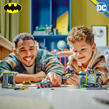 76272 LEGO® Super Heroes DC Betmenala ar Betmenu, Betmeiteni un Džokeru