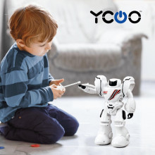 YCOO radio control Robot with blaster, 26cm