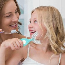 Bebe Basic Kids U-Shaped Toothbrush Art.KJ000802 Col.Blue U-образная детская зубная щетка