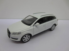 MSZ Miniatūrais modelis - Audi Q7, mērogs 1:32