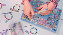 STICKI ROLLS bracelet with accessories and stickers