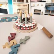 TOOKY TOY medinis gimtadienio tortas su ropių žvakėmis