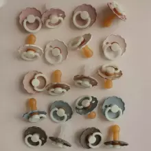 Frigg Limited Autumn Collection Latex Art.258809 Maple/Cocao Pacifier (nipple) made of 100% natural rubber 0-6 months (2 pcs.)