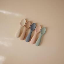 Mushie Silicone Starter Spoon Art.101353 Beige Soft silicone spoon (2 pcs.)