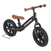 Aga Design Qplay Racer Art.281261 Red  Juodas vaikiškas bėgimo takelis su metaliniu rėmu ir pripučiamais ratais