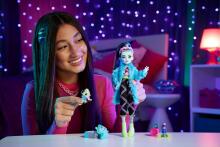 Monster High Creepover Party – Franki Stein pižamos stilius su Watzie ir aksesuarais